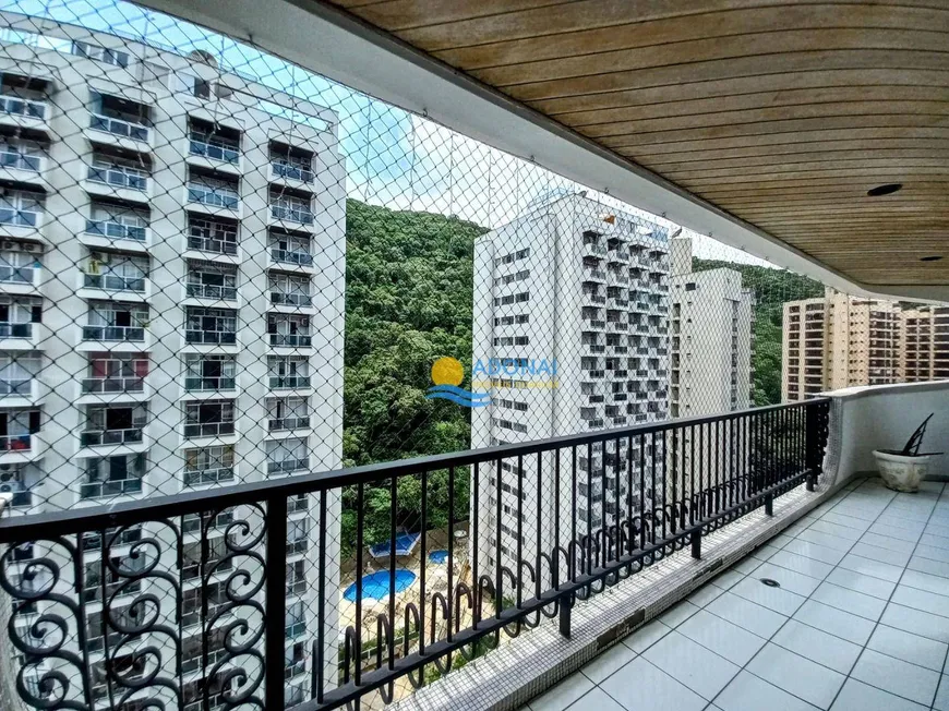 Foto 1 de Apartamento com 3 Quartos à venda, 155m² em Pitangueiras, Guarujá