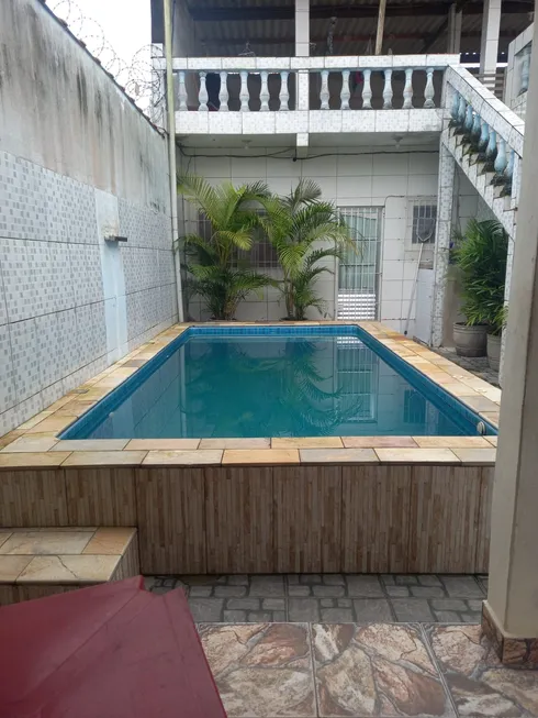 Foto 1 de Sobrado com 3 Quartos à venda, 250m² em Balneário Gaivotas, Itanhaém