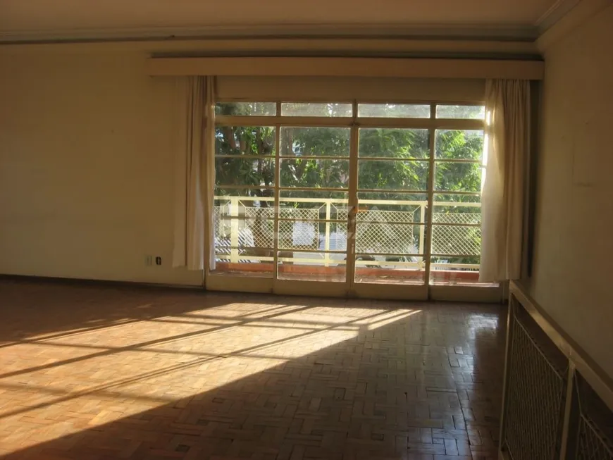 Foto 1 de Sobrado com 3 Quartos à venda, 251m² em Jardim Macedo, Ribeirão Preto