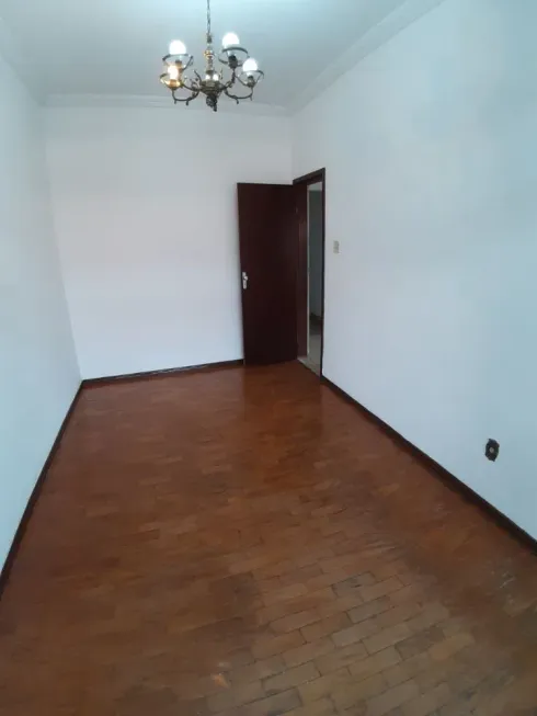 Foto 1 de Casa com 3 Quartos à venda, 194m² em Caiçara Adeláide, Belo Horizonte