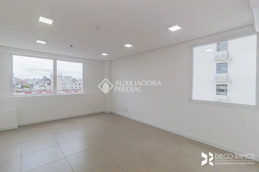 Foto 1 de Sala Comercial para alugar, 32m² em Santana, Porto Alegre