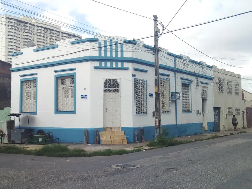 Foto 1 de Casa com 2 Quartos para alugar, 65m² em Centro, Fortaleza