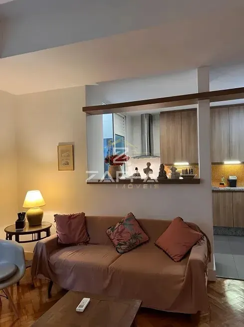 Foto 1 de Apartamento com 2 Quartos à venda, 66m² em Copacabana, Rio de Janeiro