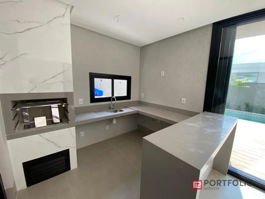 Foto 1 de Casa de Condomínio com 4 Quartos à venda, 253m² em Residencial Goiânia Golfe Clube, Goiânia