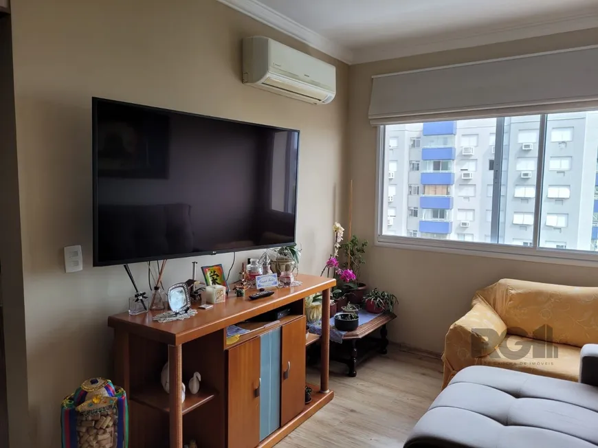 Foto 1 de Apartamento com 3 Quartos à venda, 77m² em Santana, Porto Alegre