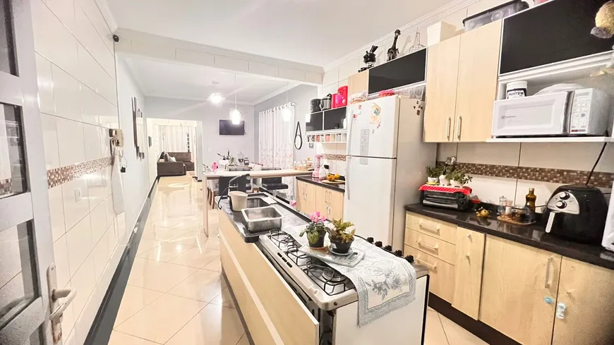 Foto 1 de Casa com 3 Quartos à venda, 181m² em Água Vermelha, Poá