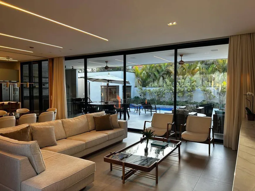 Foto 1 de Casa de Condomínio com 4 Quartos à venda, 500m² em Residencial Mosaico Essence, Mogi das Cruzes