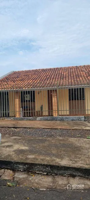 Foto 1 de Casa com 3 Quartos à venda, 70m² em Conjunto Habitacional Requiao, Maringá