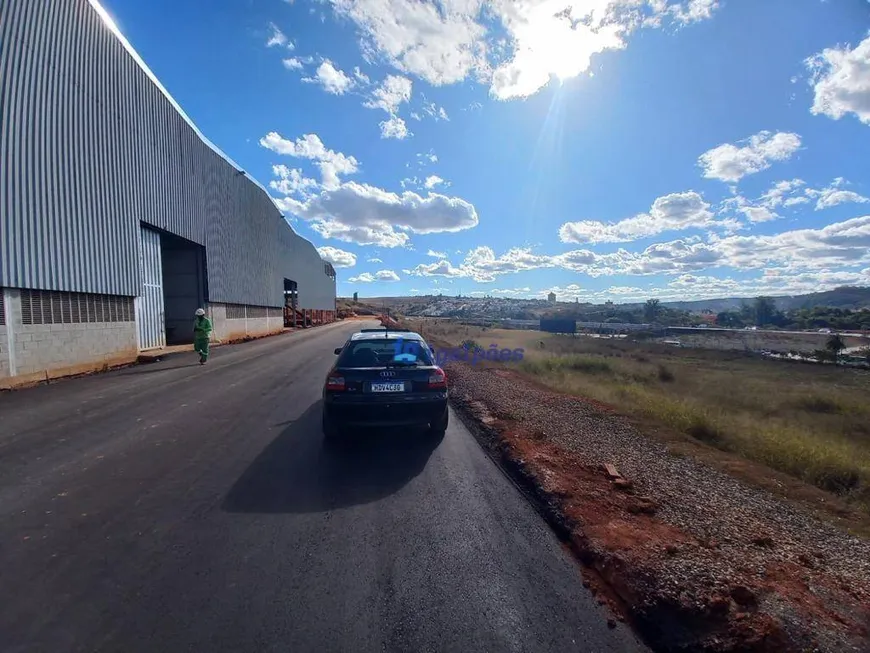 Foto 1 de Galpão/Depósito/Armazém para alugar, 1000m² em Santo Antônio, Vespasiano