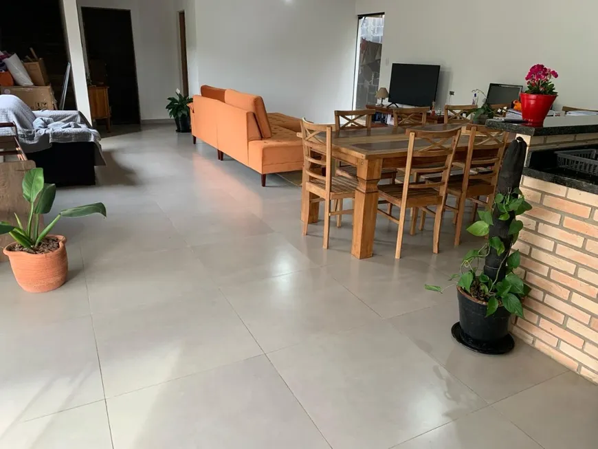 Foto 1 de Casa de Condomínio com 4 Quartos à venda, 305m² em Paruru, Ibiúna