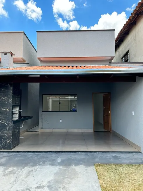 Foto 1 de Casa com 2 Quartos à venda, 90m² em Jardim Belvedere, Goiânia