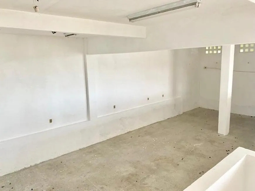 Foto 1 de Sala Comercial para alugar, 210m² em Saboeiro, Salvador