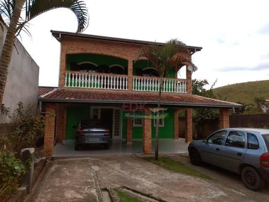 Foto 1 de Casa com 5 Quartos à venda, 248m² em Freitas, São José dos Campos