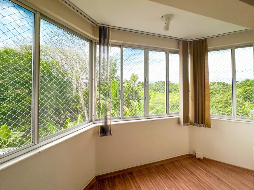 Foto 1 de Apartamento com 4 Quartos à venda, 105m² em Coqueiros, Florianópolis