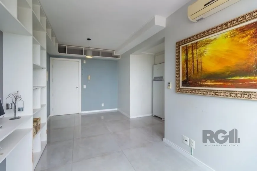Foto 1 de Apartamento com 2 Quartos à venda, 54m² em Santo Antônio, Porto Alegre