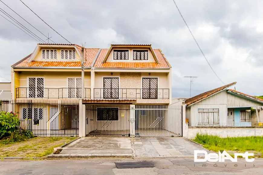 Foto 1 de Sobrado com 3 Quartos à venda, 232m² em Capão da Imbuia, Curitiba