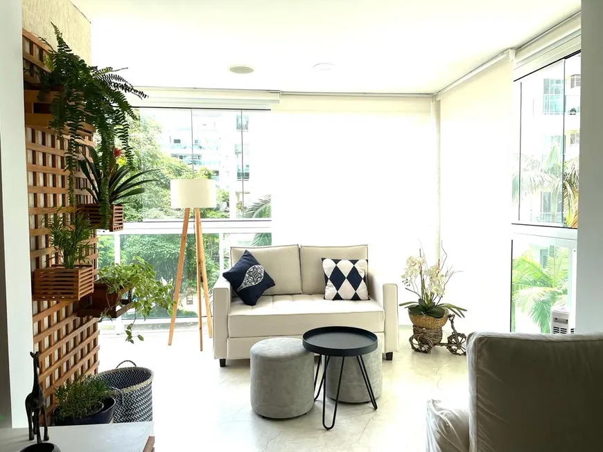 Foto 1 de Apartamento com 2 Quartos à venda, 100m² em Barra da Tijuca, Rio de Janeiro