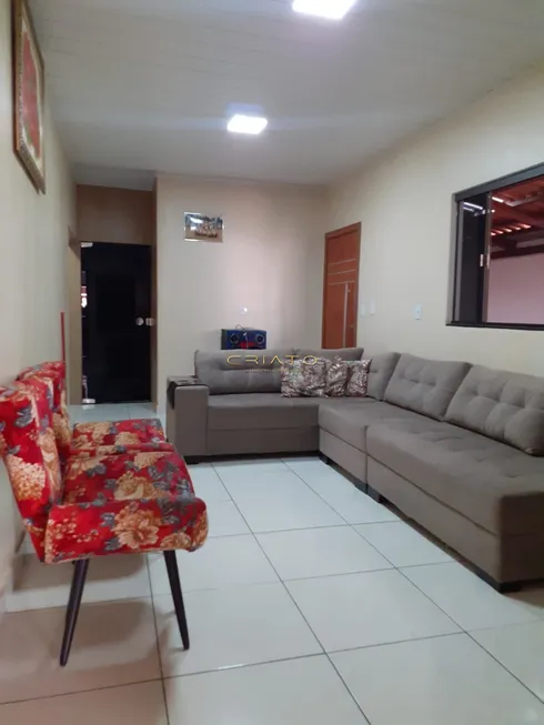 Foto 1 de Casa com 3 Quartos à venda, 200m² em Vila João Luiz de Oliveira, Anápolis