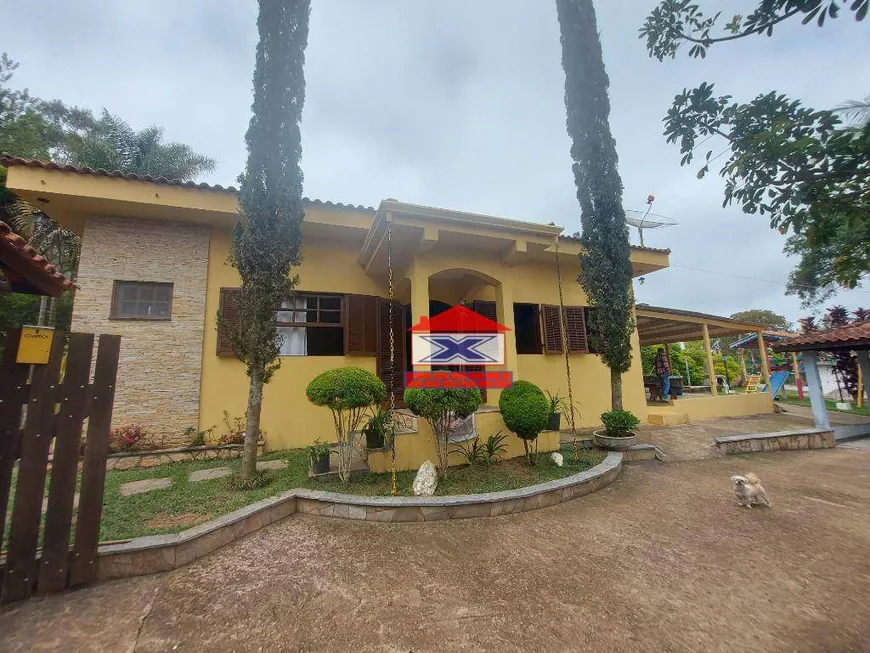 Foto 1 de Fazenda/Sítio com 3 Quartos à venda, 180m² em Morro Grande, Ibiúna