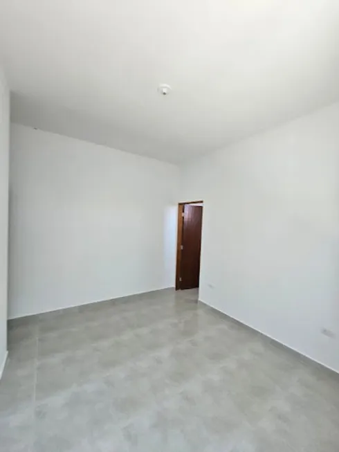 Foto 1 de Casa com 2 Quartos à venda, 60m² em GOLFINHO, Caraguatatuba