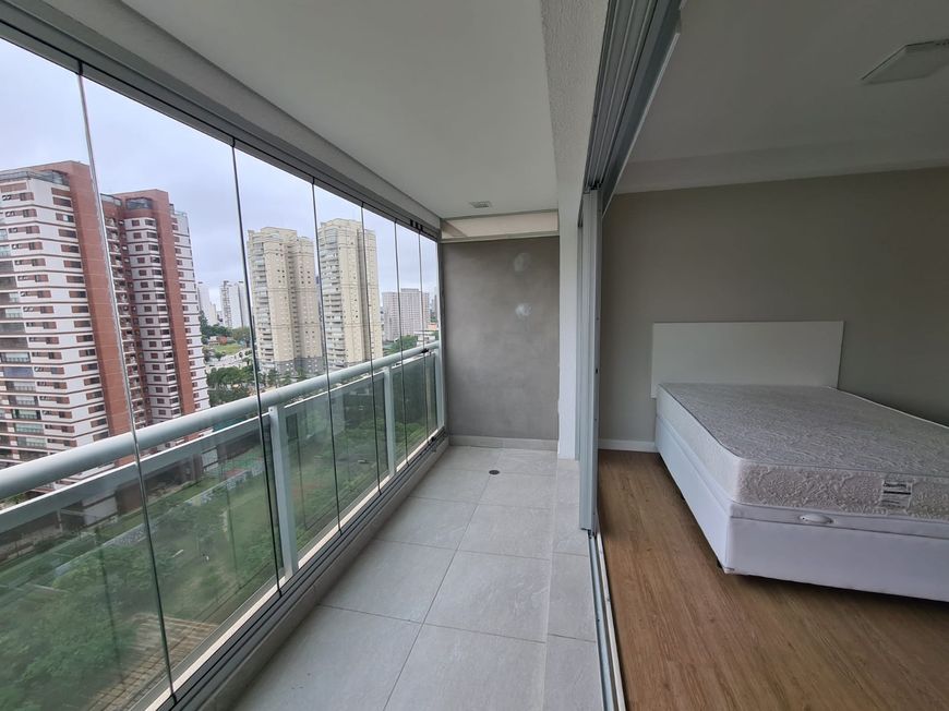 Apartamento na Rua Luís Correia de