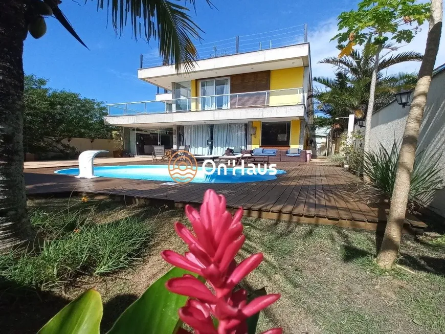 Foto 1 de Casa de Condomínio com 3 Quartos à venda, 372m² em Morro das Pedras, Florianópolis