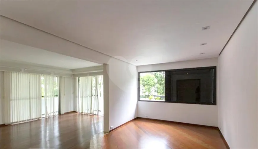 Foto 1 de Apartamento com 3 Quartos para venda ou aluguel, 184m² em Morumbi, São Paulo