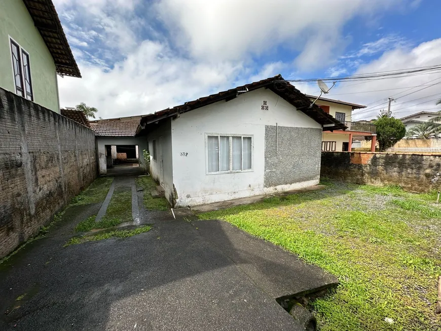 Foto 1 de Casa com 4 Quartos à venda, 100m² em João Costa, Joinville