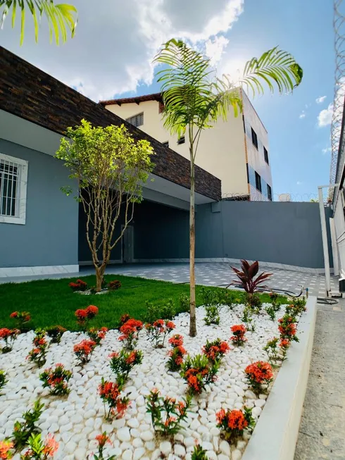 Foto 1 de Casa com 4 Quartos à venda, 200m² em Jardim Paqueta, Belo Horizonte