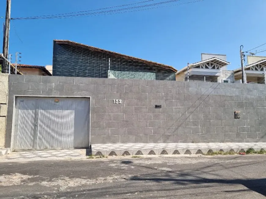 Foto 1 de Casa com 5 Quartos à venda, 243m² em Edson Queiroz, Fortaleza
