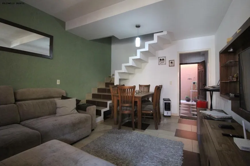 Foto 1 de Casa de Condomínio com 2 Quartos à venda, 77m² em Jaragua, São Paulo