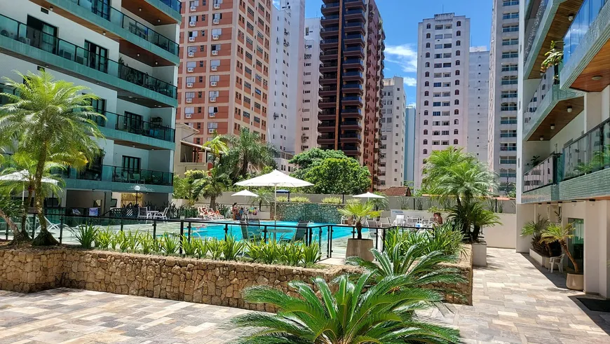 Foto 1 de Apartamento com 4 Quartos à venda, 200m² em Pitangueiras, Guarujá