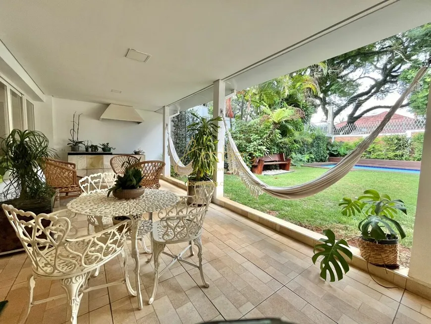 Foto 1 de Casa com 4 Quartos à venda, 360m² em Campo Belo, São Paulo