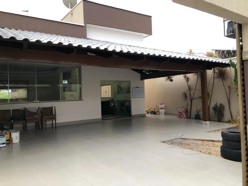 Foto 1 de Casa com 3 Quartos à venda, 260m² em Residencial Vale do Araguaia , Goiânia