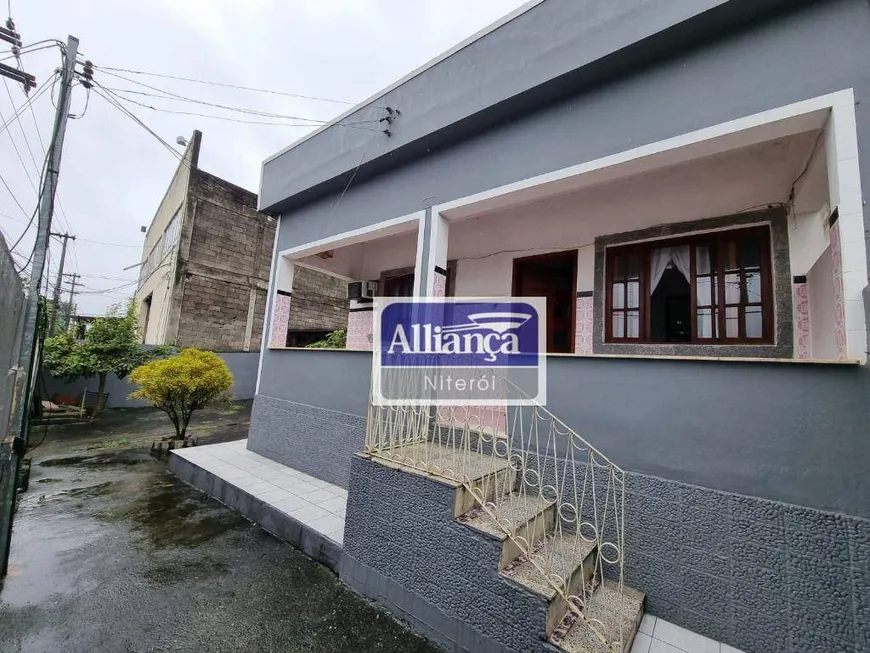 Foto 1 de Casa com 2 Quartos à venda, 320m² em Laranjal, São Gonçalo