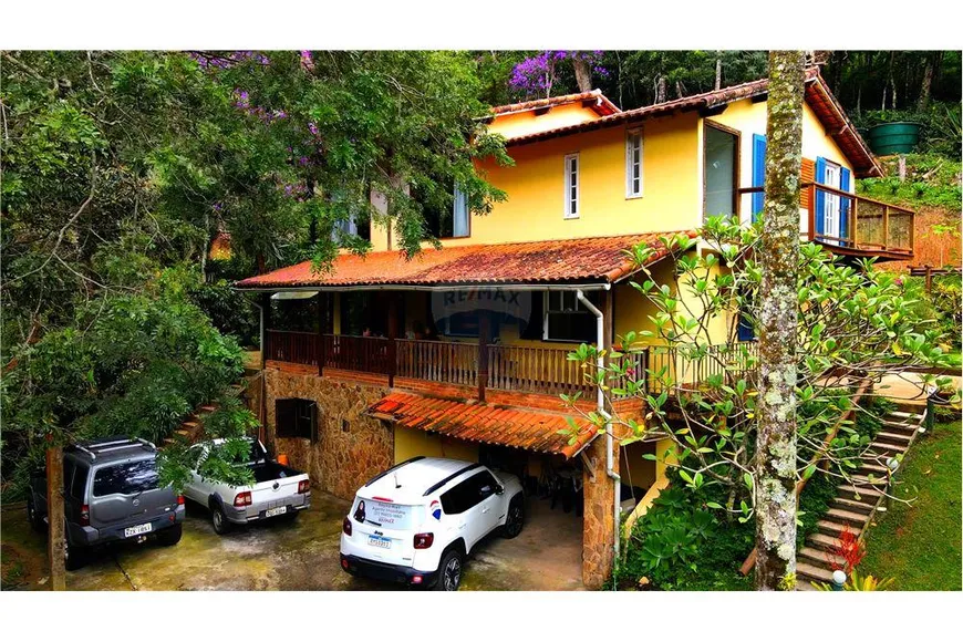 Foto 1 de Casa de Condomínio com 4 Quartos à venda, 168m² em Correas, Petrópolis