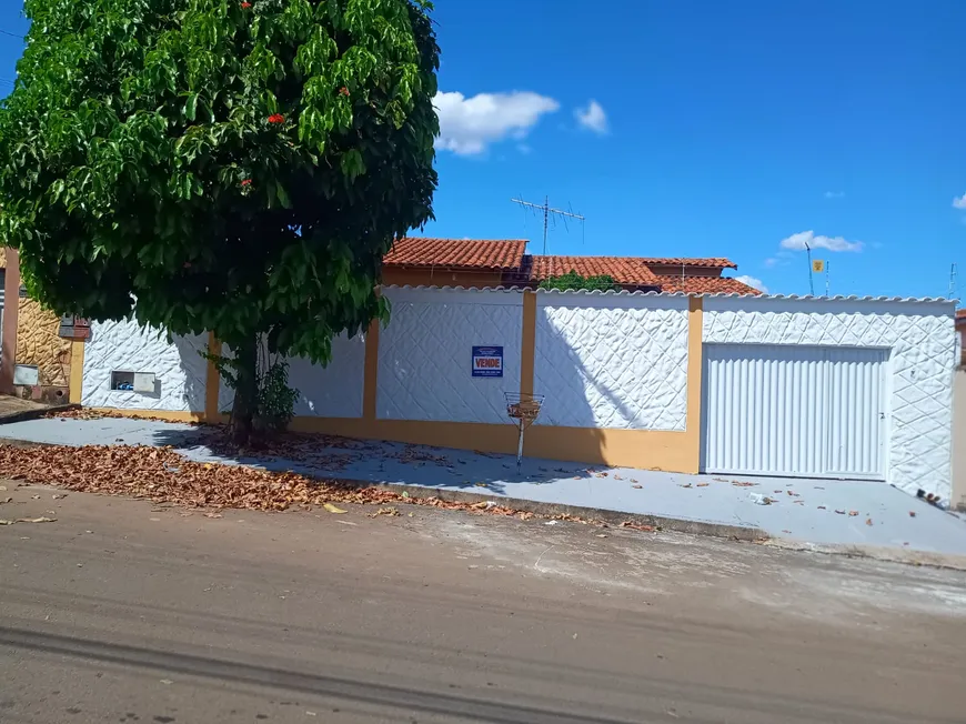 Foto 1 de Casa com 3 Quartos à venda, 233m² em Vila São Joaquim, Aparecida de Goiânia