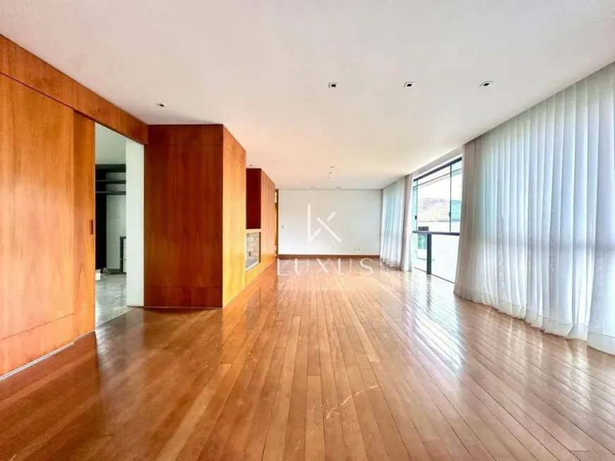 Foto 1 de Apartamento com 4 Quartos à venda, 257m² em Vale dos Cristais, Nova Lima