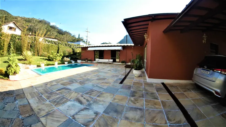 Foto 1 de Casa com 4 Quartos à venda, 300m² em Morin, Petrópolis