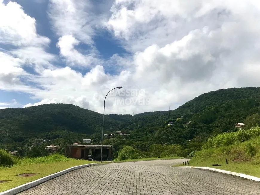 Foto 1 de Lote/Terreno à venda, 450m² em Itacorubi, Florianópolis