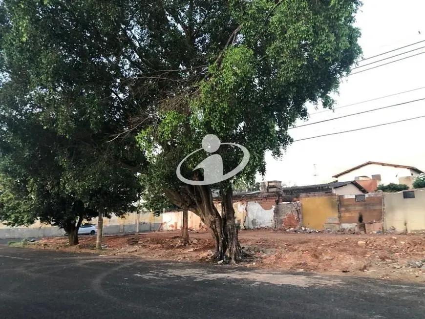 Foto 1 de Lote/Terreno à venda, 377m² em Osvaldo Rezende, Uberlândia