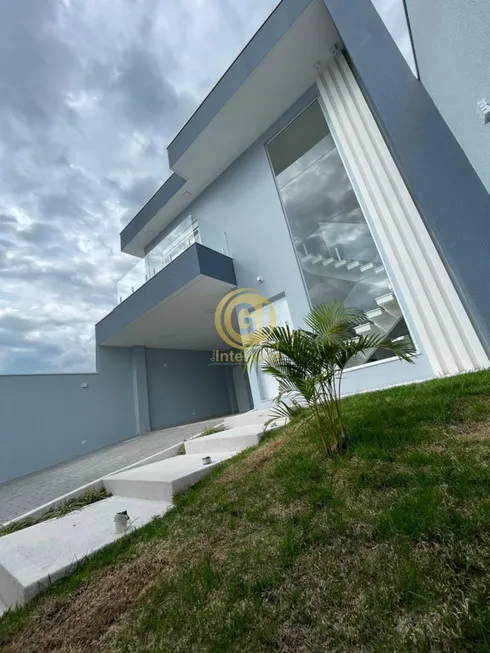 Foto 1 de Sobrado com 3 Quartos à venda, 243m² em Loteamento Villa Branca, Jacareí