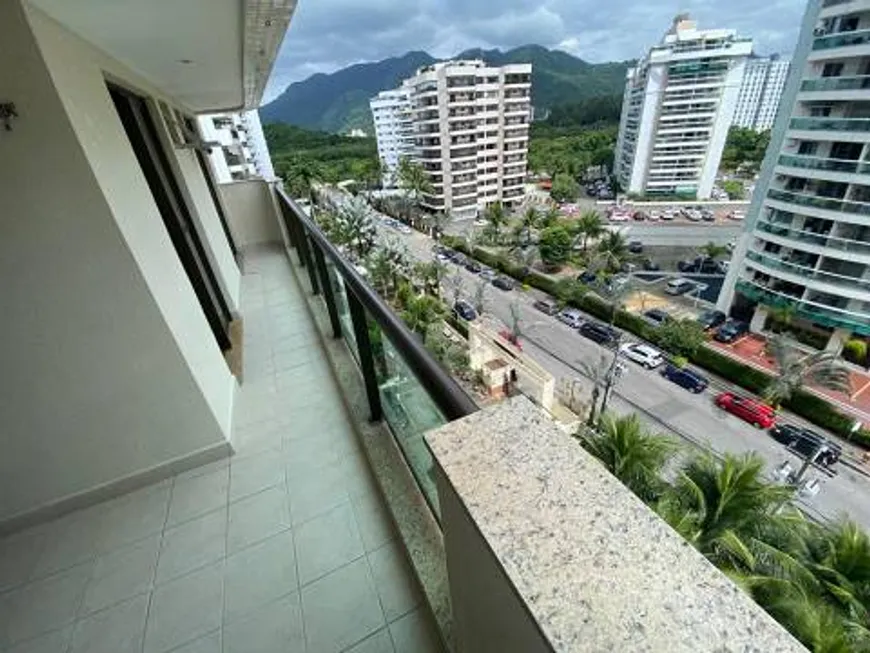 Foto 1 de Apartamento com 3 Quartos para venda ou aluguel, 80m² em Jacarepaguá, Rio de Janeiro