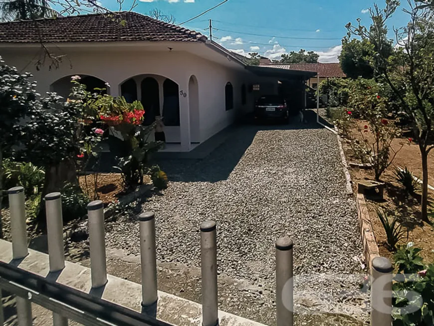 Foto 1 de Casa com 3 Quartos à venda, 147m² em Iririú, Joinville