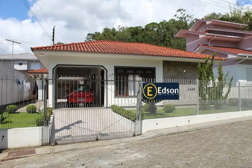 Foto 1 de Casa com 2 Quartos à venda, 176m² em Centro, Santo Amaro da Imperatriz