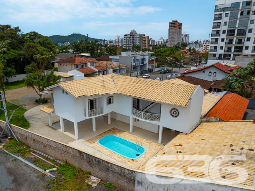 Foto 1 de Imóvel Comercial com 5 Quartos à venda, 561m² em América, Joinville