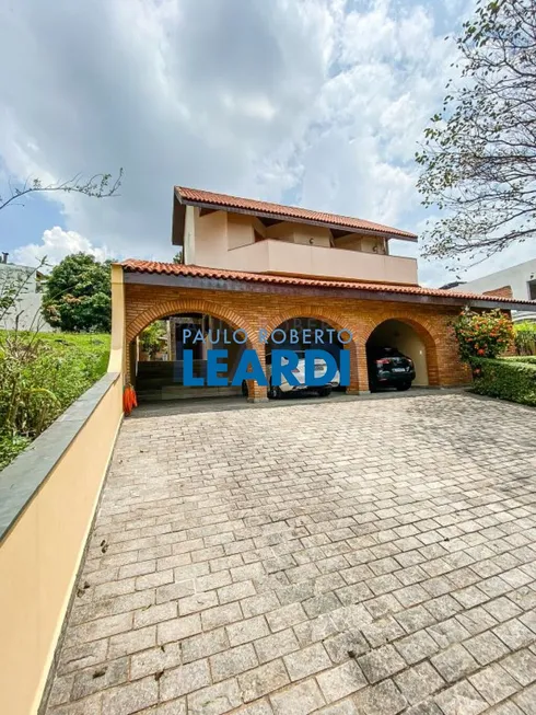 Foto 1 de Casa de Condomínio com 3 Quartos à venda, 384m² em Alphaville, Barueri