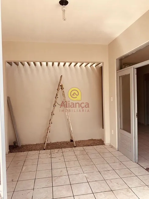 Foto 1 de Casa com 4 Quartos à venda, 156m² em Lagoa Nova, Natal