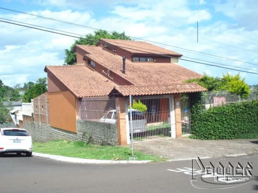 Foto 1 de Casa com 4 Quartos à venda, 223m² em Primavera, Novo Hamburgo