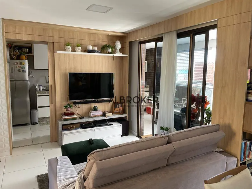 Foto 1 de Apartamento com 2 Quartos à venda, 100m² em Meireles, Fortaleza